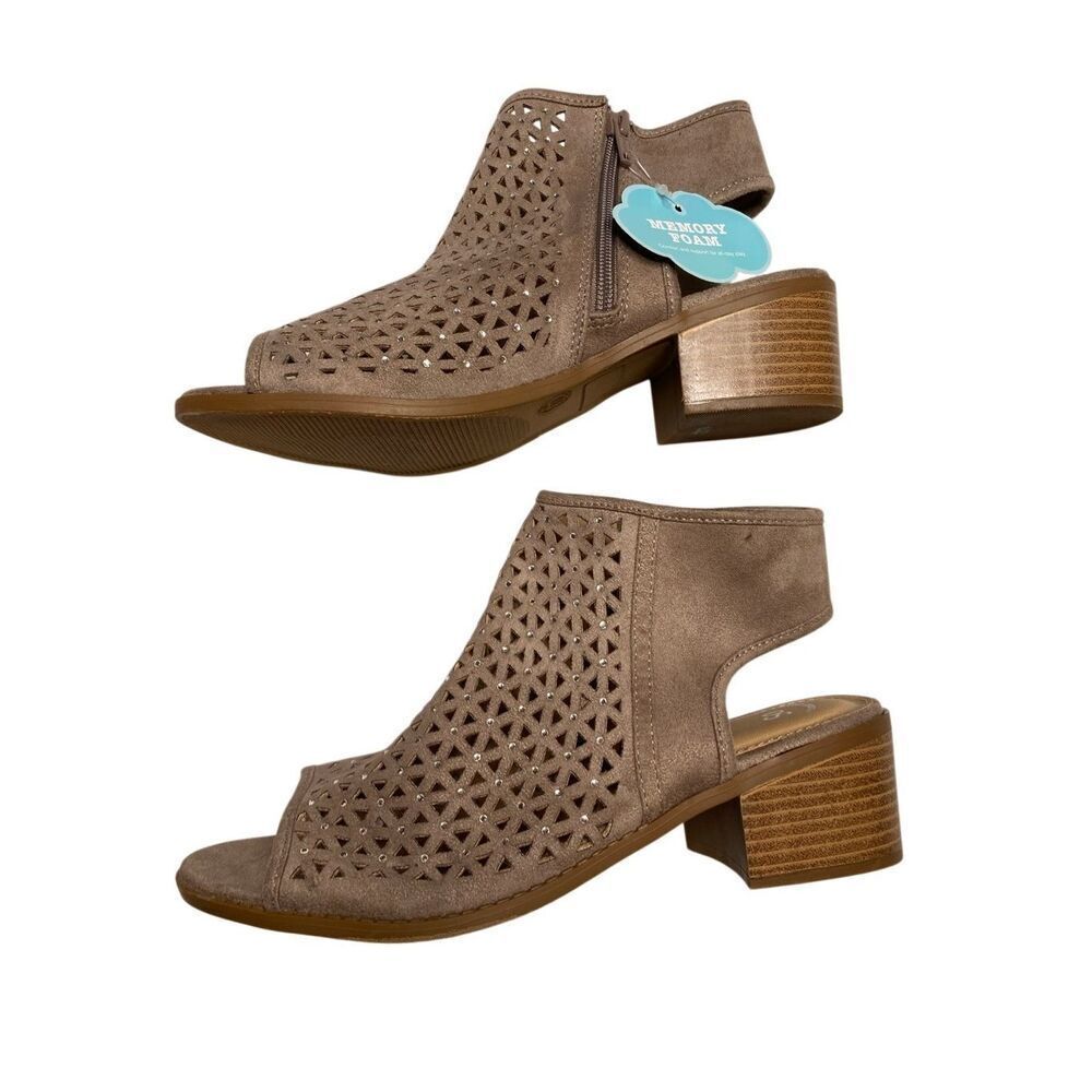 SO Womens 6M Brown Taupe Peep Toe Ankle Zip Block Heel Perforated Sandals NWT